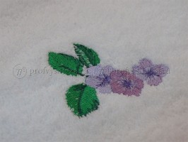 Вышивка цветов на махровом полотенце
