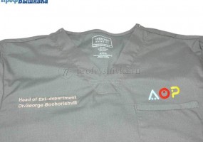 Вышивка на халатах для медиков