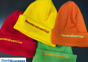 Вышивка на шапках