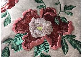 Вышивка цветов на ткани на заказ